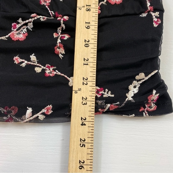White House Black Market Long Sleeve Floral Embroidered Mesh Top w/Cami Sz L - Picture 14 of 16
